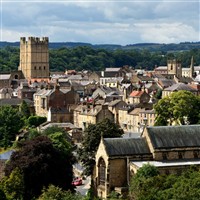 Richmond Town Centre View Coach Excursion