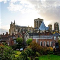 York City Centre Minister Coach Trip